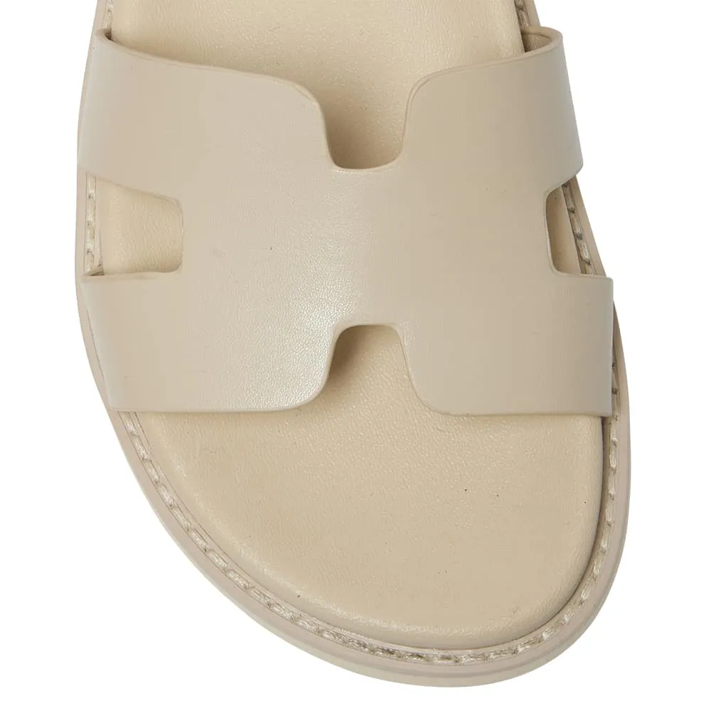 Daisy Sandal in Beige Smooth